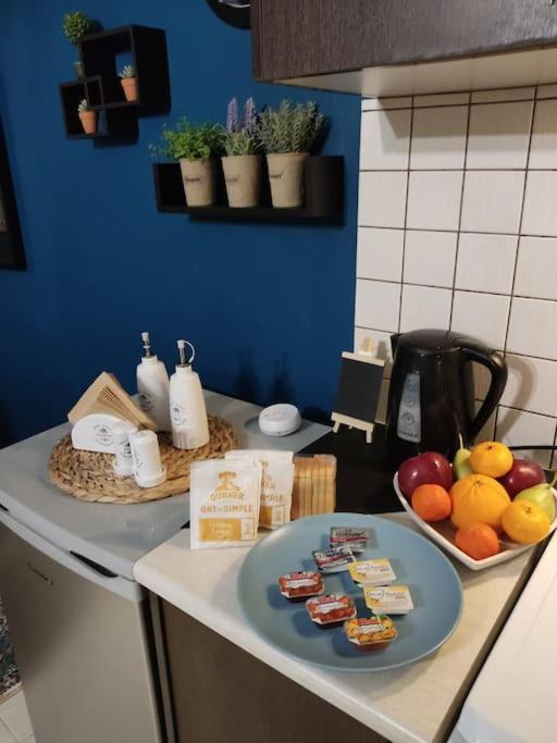 Modern Apartment Near Airport, Port & Beach Nea Alikarnassos Ngoại thất bức ảnh